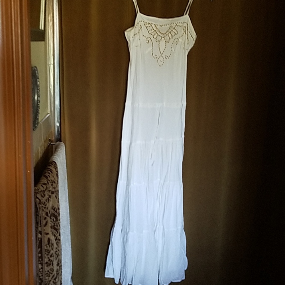 Sleeveless fit and flare maxi dress